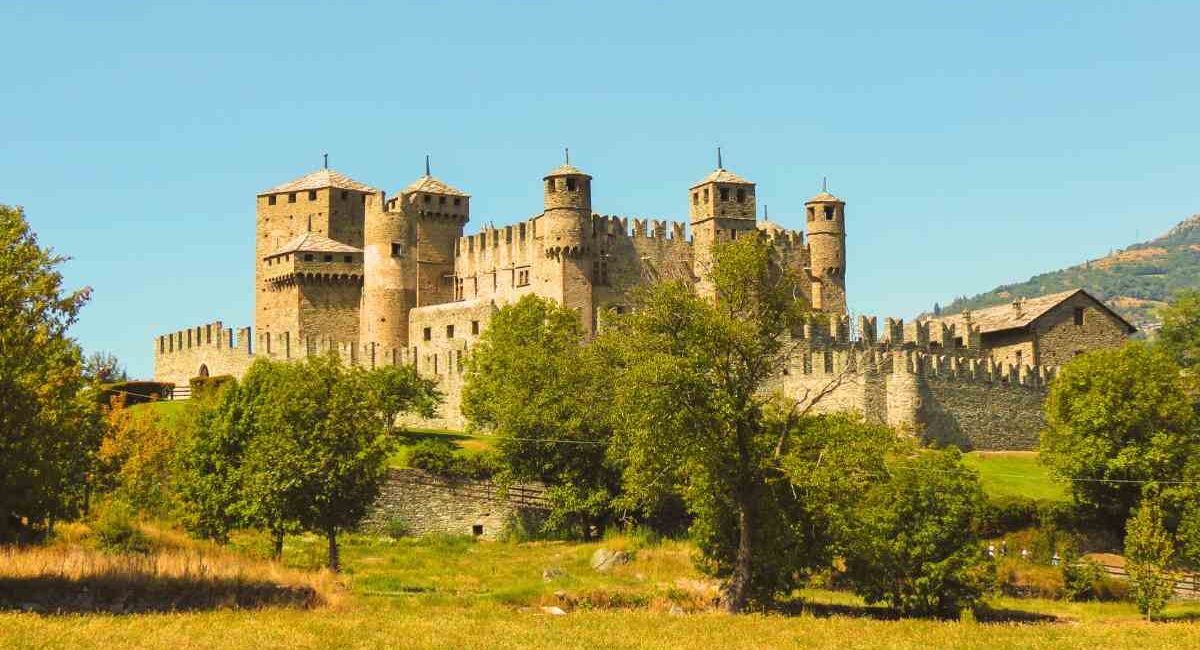 Il Bellissimo Borgo Di Fenis