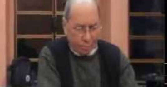 Le28099Aquila Piange Il Docente E F