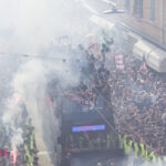 La Festa Del Bologna Calcio Conquista La Città Con Una Parata Tra Migliaia Di Tifosi