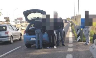 Rapine Lampo Tra Scampia2C Casa