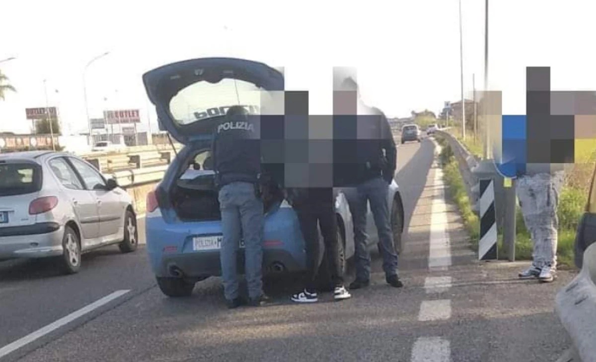 Rapine Lampo Tra Scampia2C Casa
