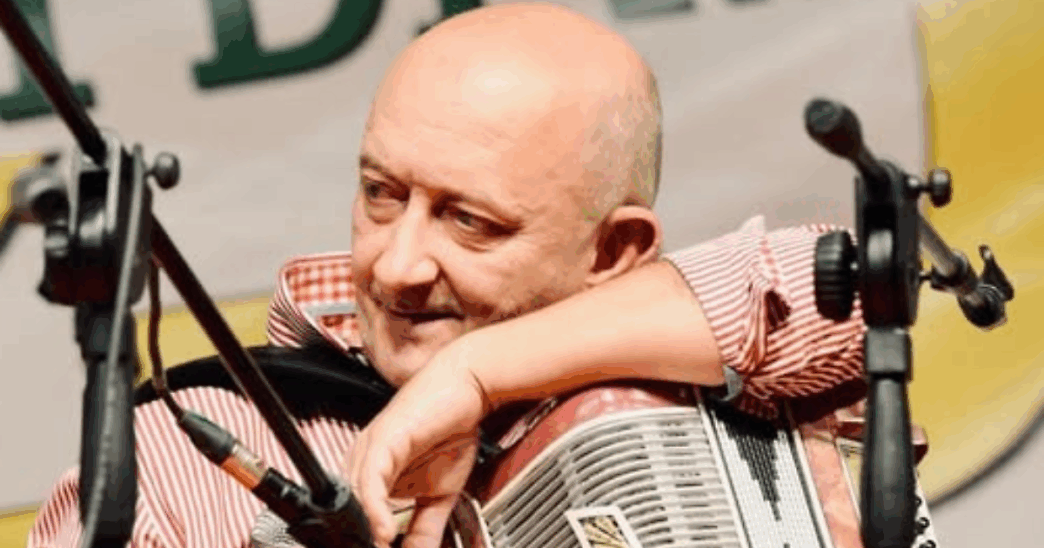 Si C3A8 Spento Maurizio Camoletto