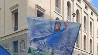 Un Onda Azzurra Invade Piazza