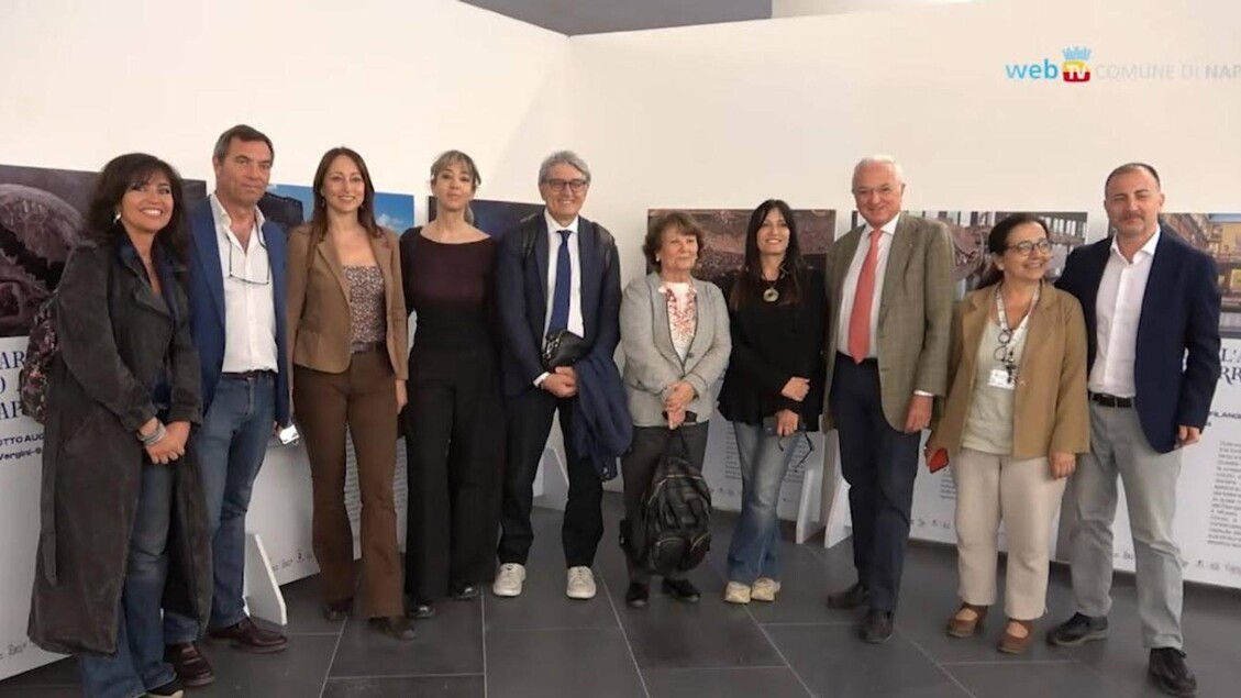 Una Mostra Sulle Stazioni Dell