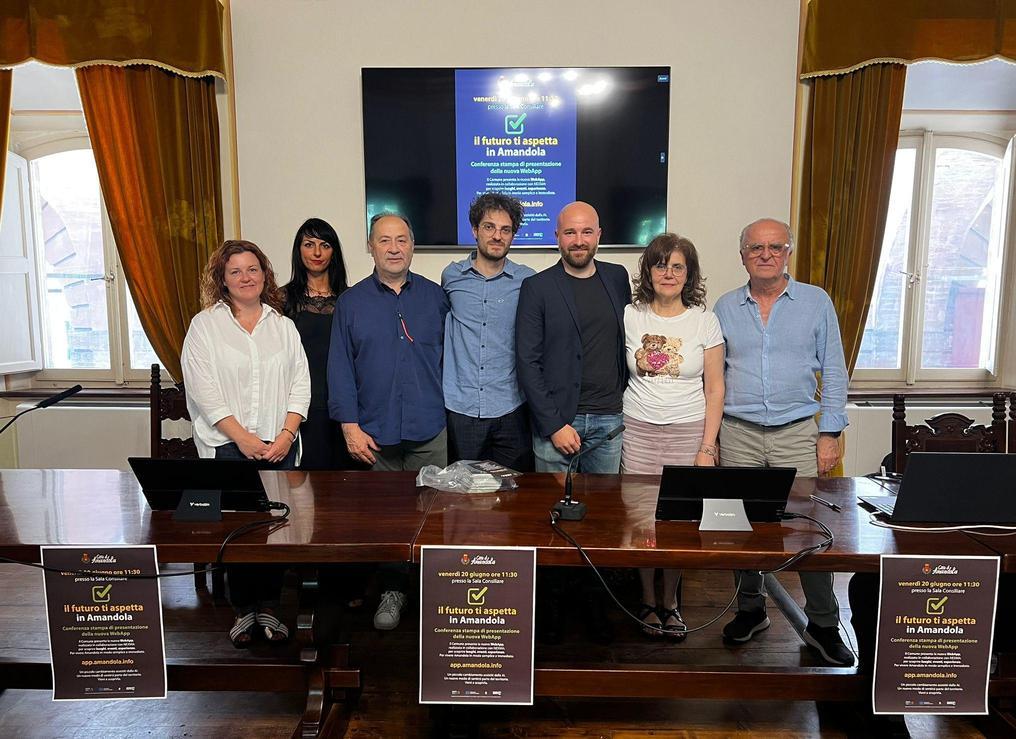 A Amandola Una Webapp Per Turi