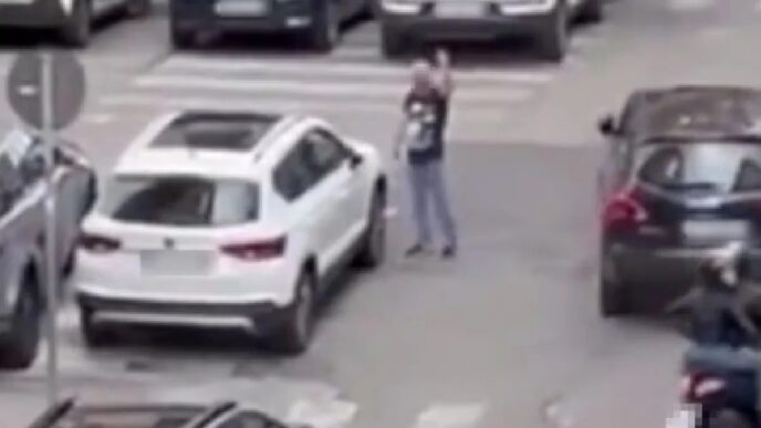 A Napoli Arrestato Parcheggiat
