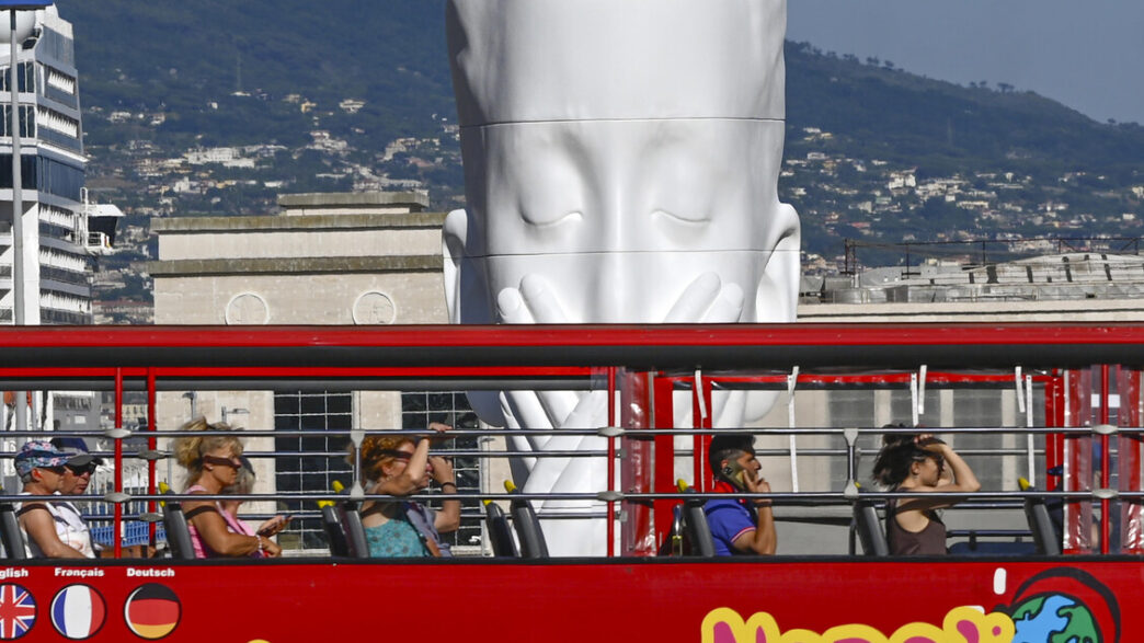A Napoli La Scultura 22Silent H