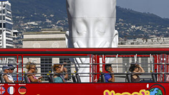 A Napoli La Scultura 22Silent H