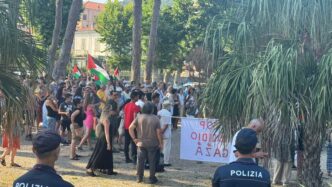 A Ventimiglia 300 Persone In P