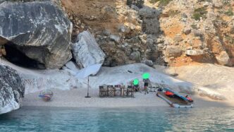 A Cala Goloritzc3A9 I Turisti Su