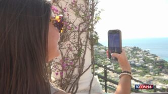 A Capri Tra Turismo Mordi E Fu