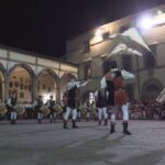 A Castiglion Fiorentino Torna La Gara Di Musici E Sbandieratori Tra I Tre Rioni Storici Del Borgo