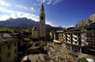 A Cortina Inizia La Stagione E
