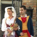 A Gavignano La Rievocazione Del Corteo Storico Del Matrimonio Contadino Con Abiti E Tradizioni Dell’800