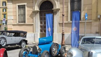 A Roma Il Raduno Di Auto E Mot