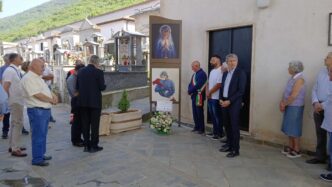A Sassano Un Cippo Ricorda Le