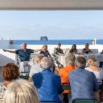 A Stromboli Si Chiude La Festa Di Teatro Eco Logico Senza Elettricità Con Riflessioni Sulla Laudato Si’ E Ovidio