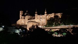 A Urbino Riflettori Led Per Va