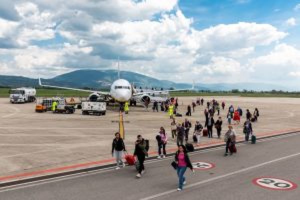 Aeroporto Delle28099Umbria A Maggio