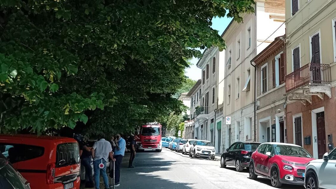 Agente Immobiliare Si Barrica