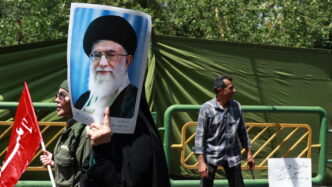 Ali Khamenei Ha Scelto Tre Pos