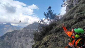 Alpinisti Bloccati Sulla Cima