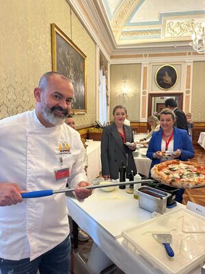 Angelo Pezzella Porta La Pizza