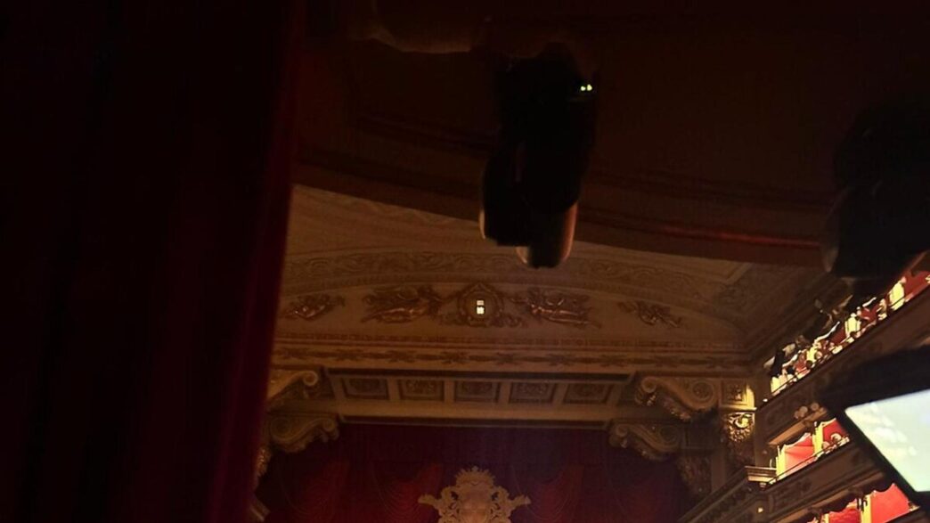 Applausi E Tensioni Alla Scala