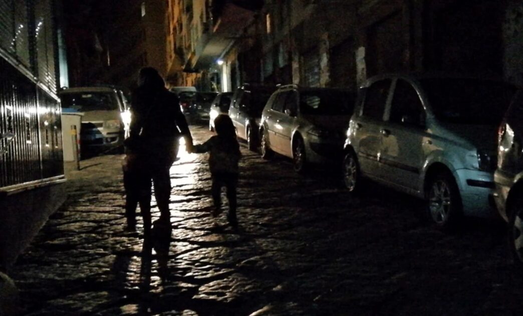 Arrestato A Napoli Un Uomo Per