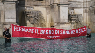 Azione Di Greenpeace A Roma Co