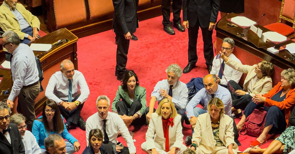 Battaglia Al Senato Sul Decret