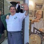 Bono Vox Torna A Napoli Per Due Pranzi Tra Mimì Alla Ferrovia E Torre Saracena Di Gennarino Esposito