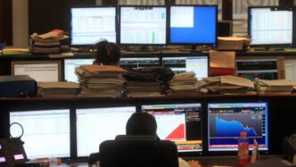 Borse Europee Frenano Per Le T
