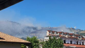 Canadair In Azione Sulle Colli