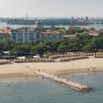 Coima Sgr Acquista Il Debito Del Grand Hotel Des Bains Per Rilanciare Il Celebre Hotel Del Lido Di Venezia