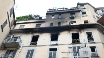Compagno Fermato Per Incendio