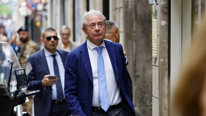 Confronto Tra Il Governo E Con