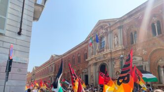 Corteo A Milano Contro Il Geno