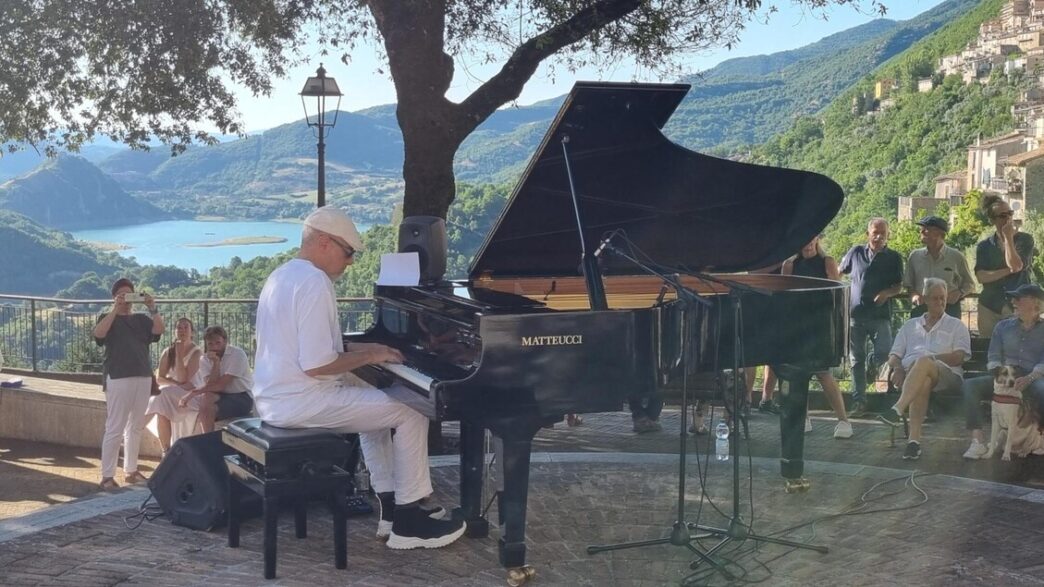 Danilo Rea Regala Un Concerto