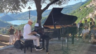Danilo Rea Regala Un Concerto
