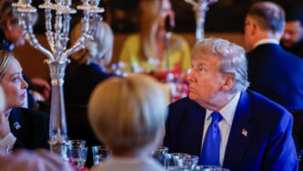 Donald Trump E I Suoi Collabor