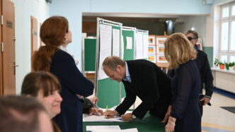 Donald Tusk Annuncia Voto Di F