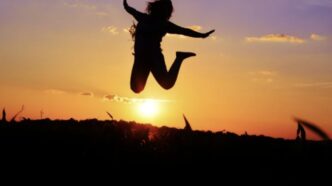 Le Sue Riflessioni Sulla Felicità E Sull'Eudemonia, Intesa Come La Realizzazione Del Potenziale Umano, Sono Ancora Oggi Incredibilmente Rilevanti.