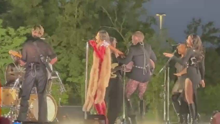 Dua Lipa Incanta Milano Con Co