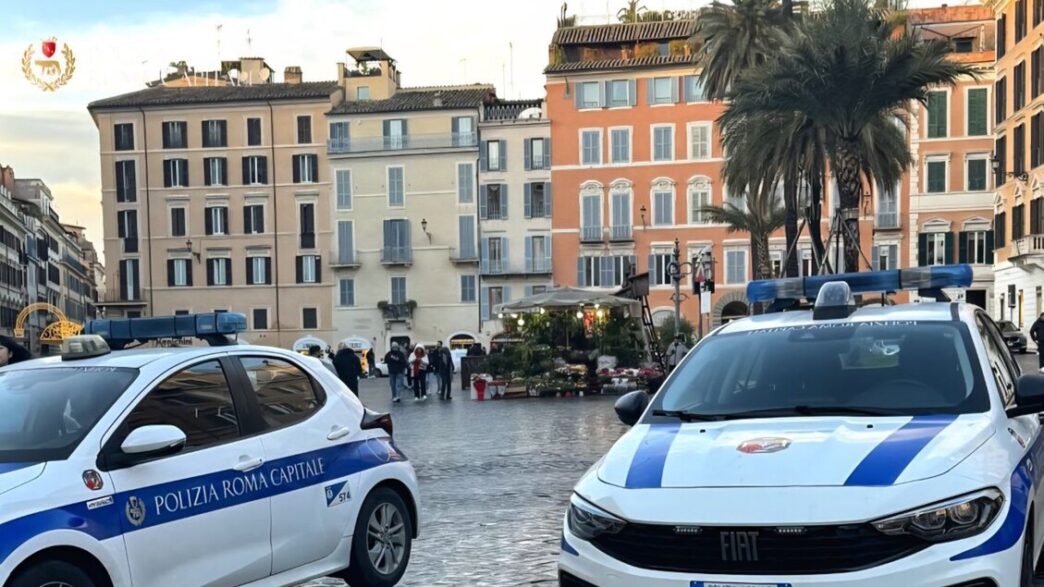 Due Furti Di Monete A Roma2C Fe