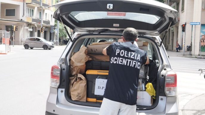 Duplice Omicidio In Un Apparta