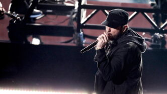 Eminem Fa Causa A Meta Per Le28099U