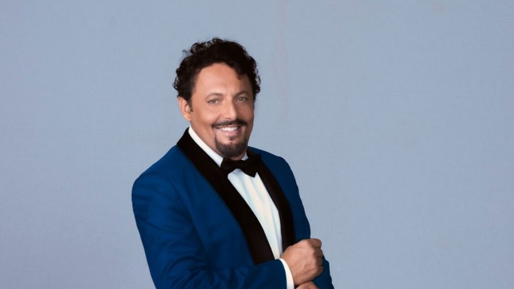 Enrico Brignano Apre La Decima