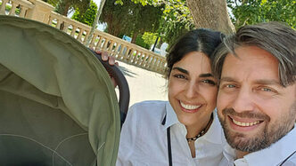 Famiglia Iraniana Raggiunge Pa