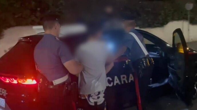 Giovane Di 18 Anni Arrestato P